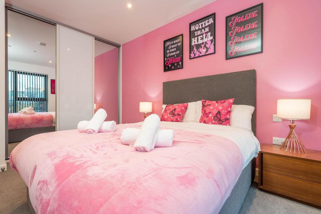 Maevela Apartments ☆ Pink Luxury Apartment With Balcony - Birmingham City Centre - 5 Min Walk From Bullring, Cube, Mailbox, New Street Station - Free Netflix & Wifi Zewnętrze zdjęcie