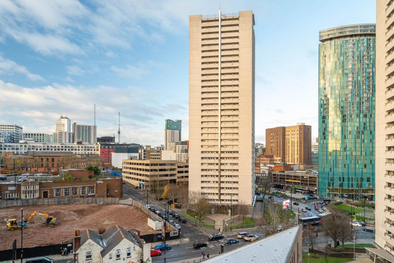 Maevela Apartments ☆ Pink Luxury Apartment With Balcony - Birmingham City Centre - 5 Min Walk From Bullring, Cube, Mailbox, New Street Station - Free Netflix & Wifi Zewnętrze zdjęcie
