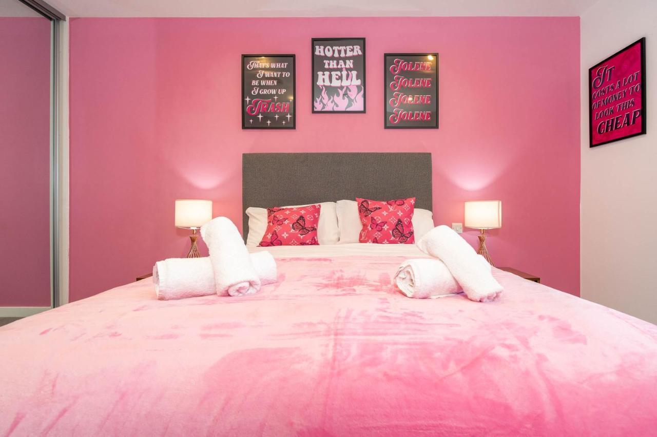 Maevela Apartments ☆ Pink Luxury Apartment With Balcony - Birmingham City Centre - 5 Min Walk From Bullring, Cube, Mailbox, New Street Station - Free Netflix & Wifi Zewnętrze zdjęcie
