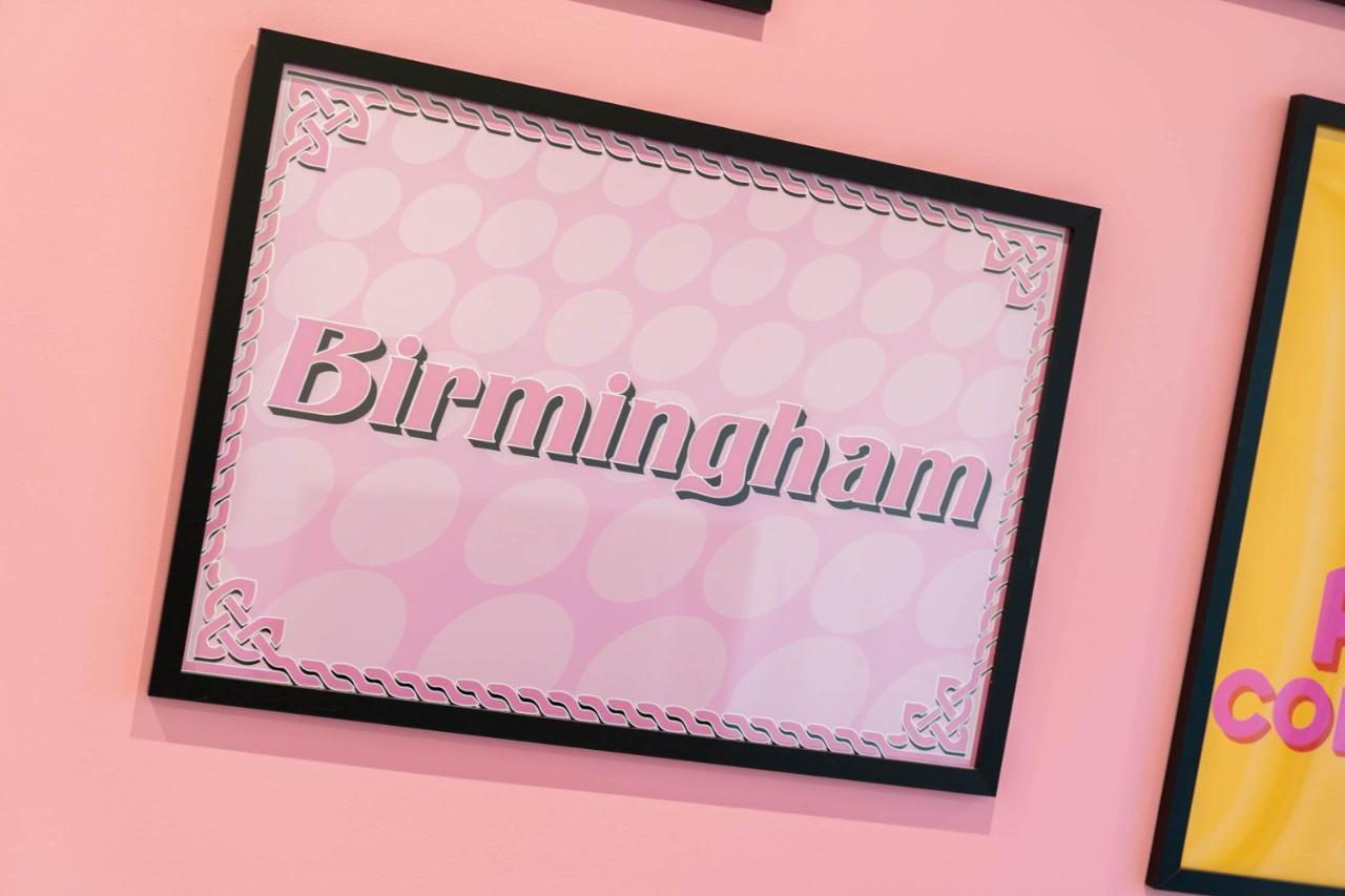 Maevela Apartments ☆ Pink Luxury Apartment With Balcony - Birmingham City Centre - 5 Min Walk From Bullring, Cube, Mailbox, New Street Station - Free Netflix & Wifi Zewnętrze zdjęcie