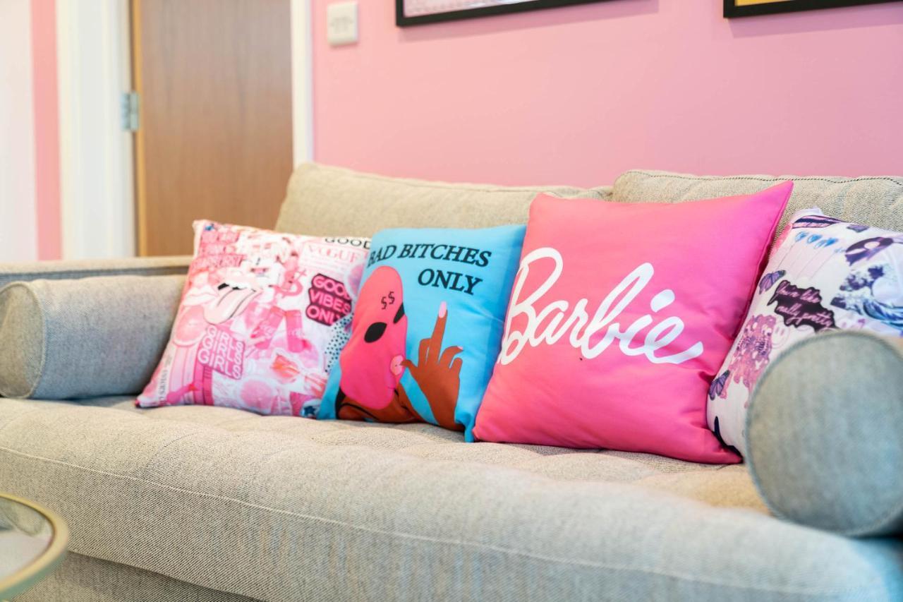 Maevela Apartments ☆ Pink Luxury Apartment With Balcony - Birmingham City Centre - 5 Min Walk From Bullring, Cube, Mailbox, New Street Station - Free Netflix & Wifi Zewnętrze zdjęcie